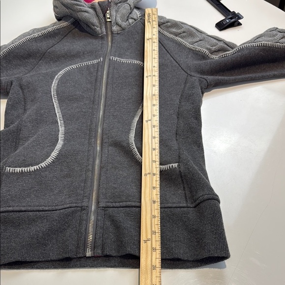 Lululemon Scuba Jacket Hoodie Sweater Fleece Cable Knit Full Zip Gray Size 2 - Picture 4 of 5